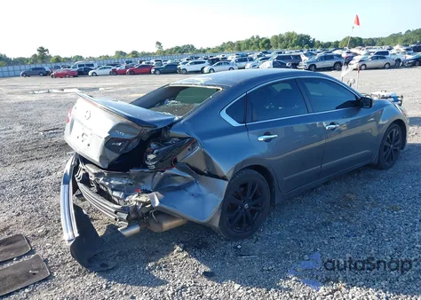 2017 Nissan Altima 2.5 Sr из США, поврежденный, VIN 1N4AL3AP8HC242771